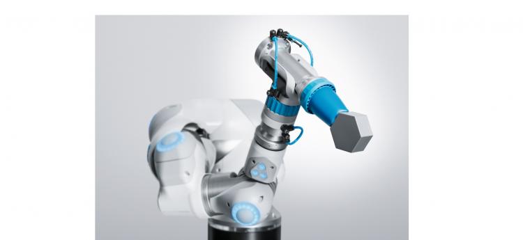 BionicCobot mit Adaptivgreifer DHEF