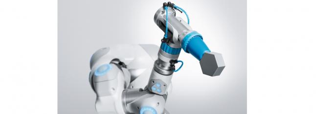 BionicCobot mit Adaptivgreifer DHEF