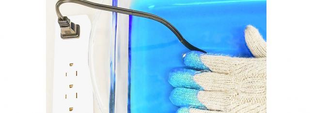 Powering OSC-based e-textiles underwater / Photo: purdue.edu, Rebecca McElhoe